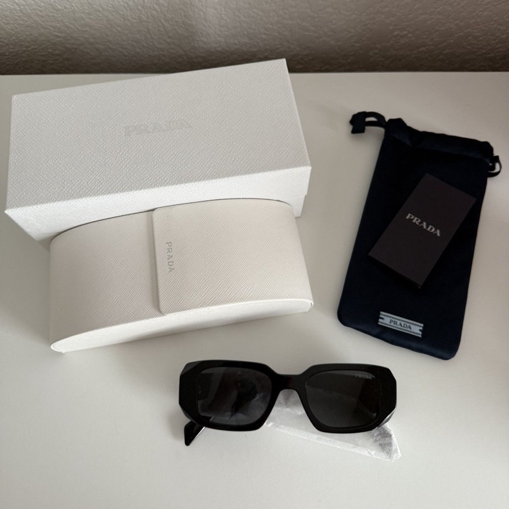 Prada PR 17WS